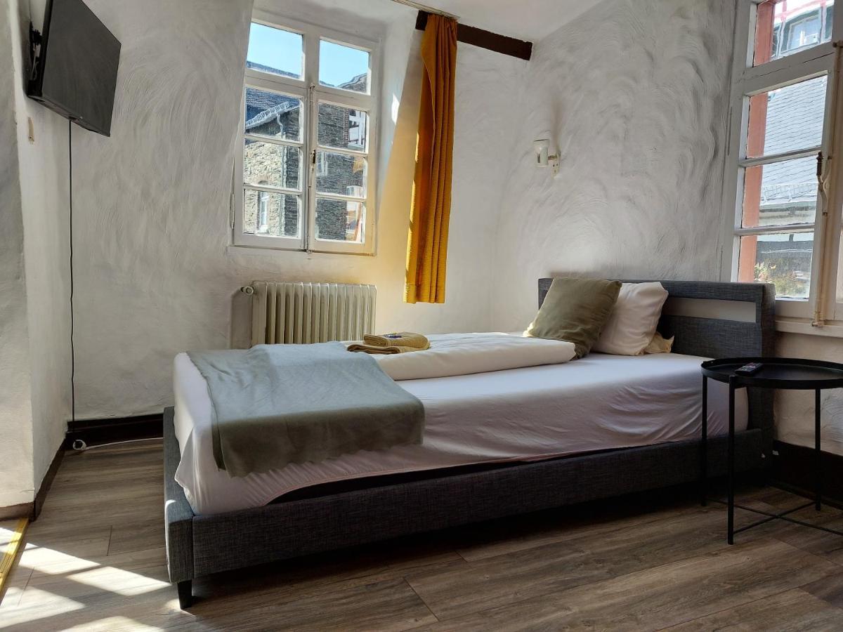 Rest Hotel
